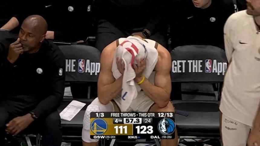 轟下38分的庫里，正負值-24！他怎么又被噴？認清形勢，放棄幻想