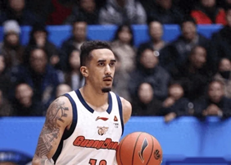 廣東大勝吉林！奎因轟42分，徐杰回暖，薩姆納劃水，焦泊喬傷退！