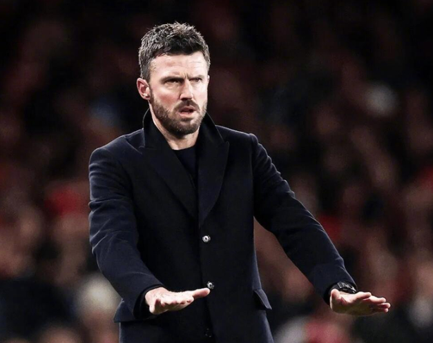 曼聯(lián)的艱難抉擇，卡里克該不該轉(zhuǎn)正？