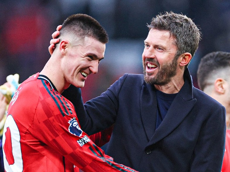 布魯斯：卡里克現(xiàn)在確實面臨該不該讓謝什科首發(fā)的難題